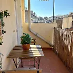Lägenhet T2 Lumineux Balcon Ensoleille Au Coeur Du Vieux-toulon