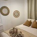 Lägenhet T2 Lumineux Balcon Ensoleille Au Coeur Du Vieux-toulon