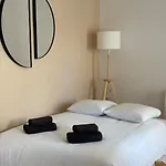 T2 Lumineux Balcon Ensoleille Au Coeur Du Vieux-toulon