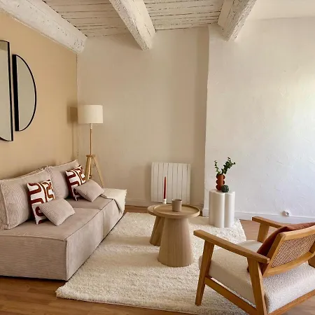 Lägenhet T2 Lumineux Balcon Ensoleille Au Coeur Du Vieux-toulon *
