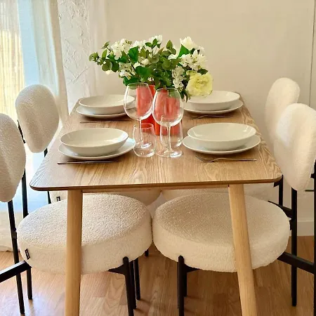 Chaleureux En Plein Coeur De * טולון