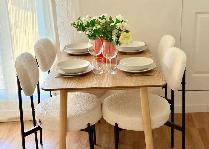 Chaleureux En Plein Coeur De * טולון