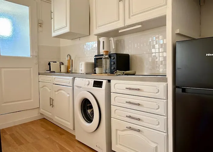 Chaleureux En Plein Coeur De * טולון